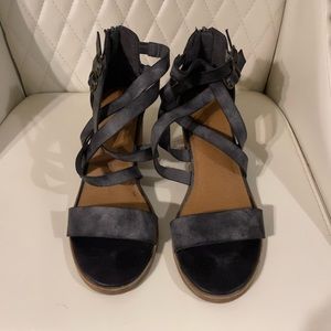 Summer sandals-Maurice’s- Grey size 10 Light wear comfortable